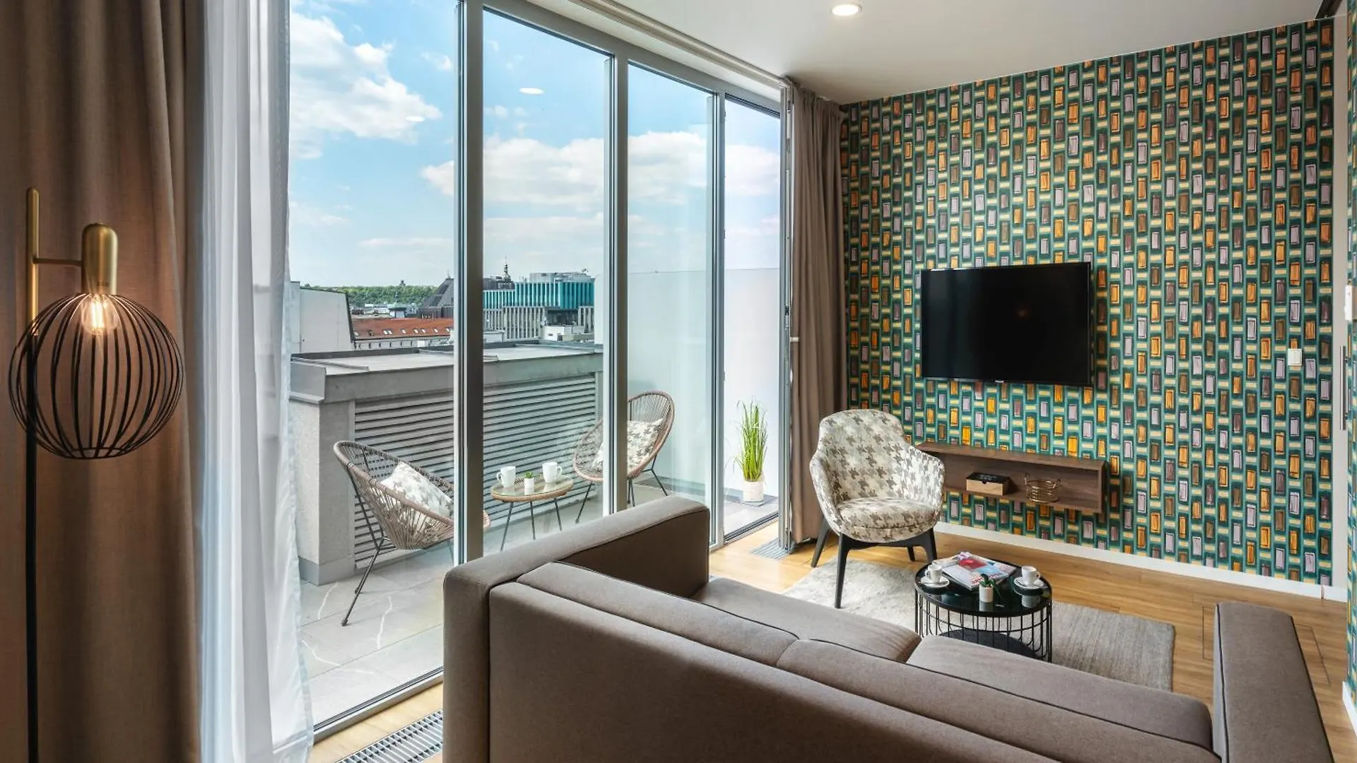 Vn17 Rooftop Suites By Adrez Прага Апарт-отель