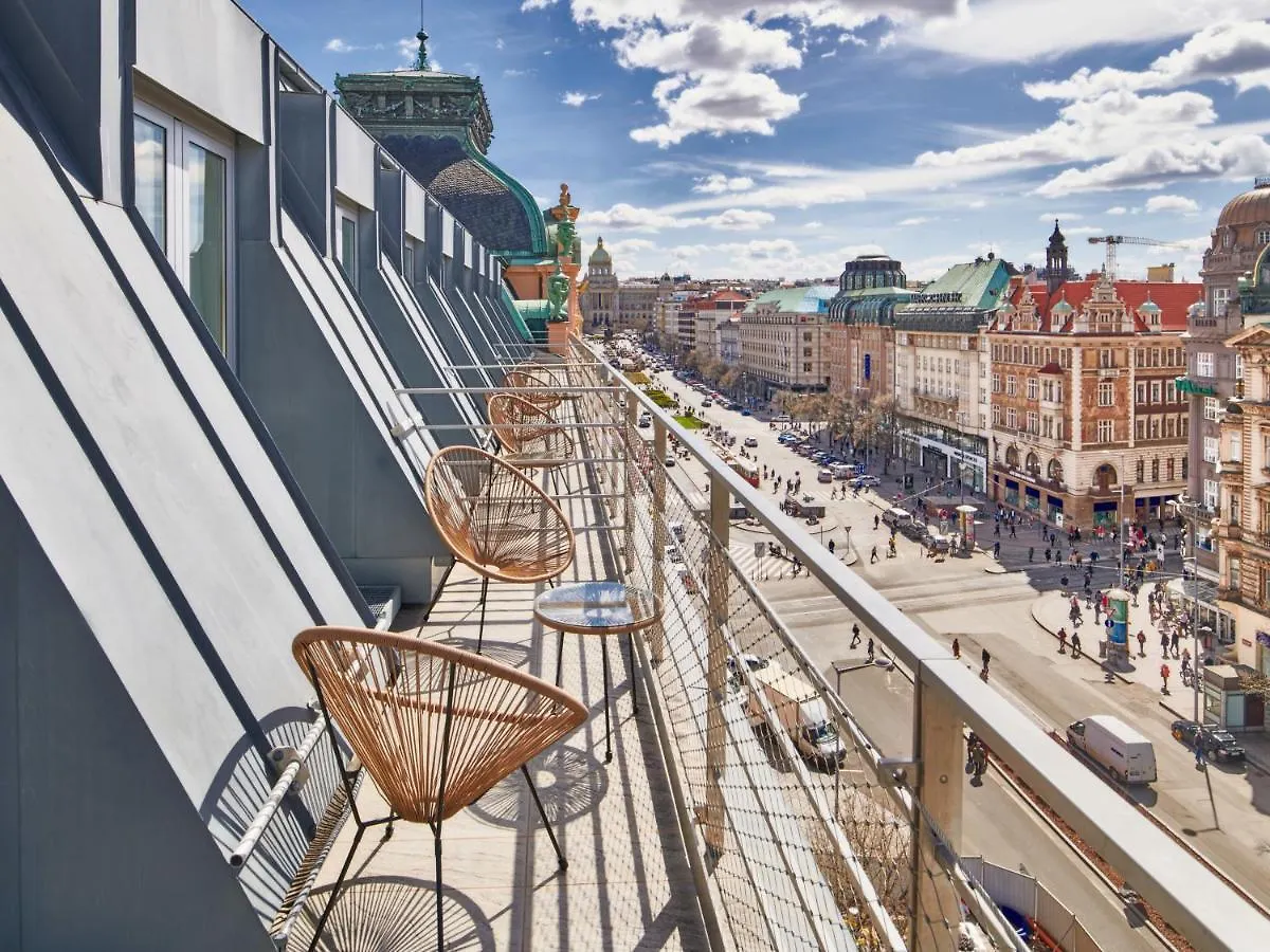 Vn17 Rooftop Suites By Adrez Prag Tschechische Republik