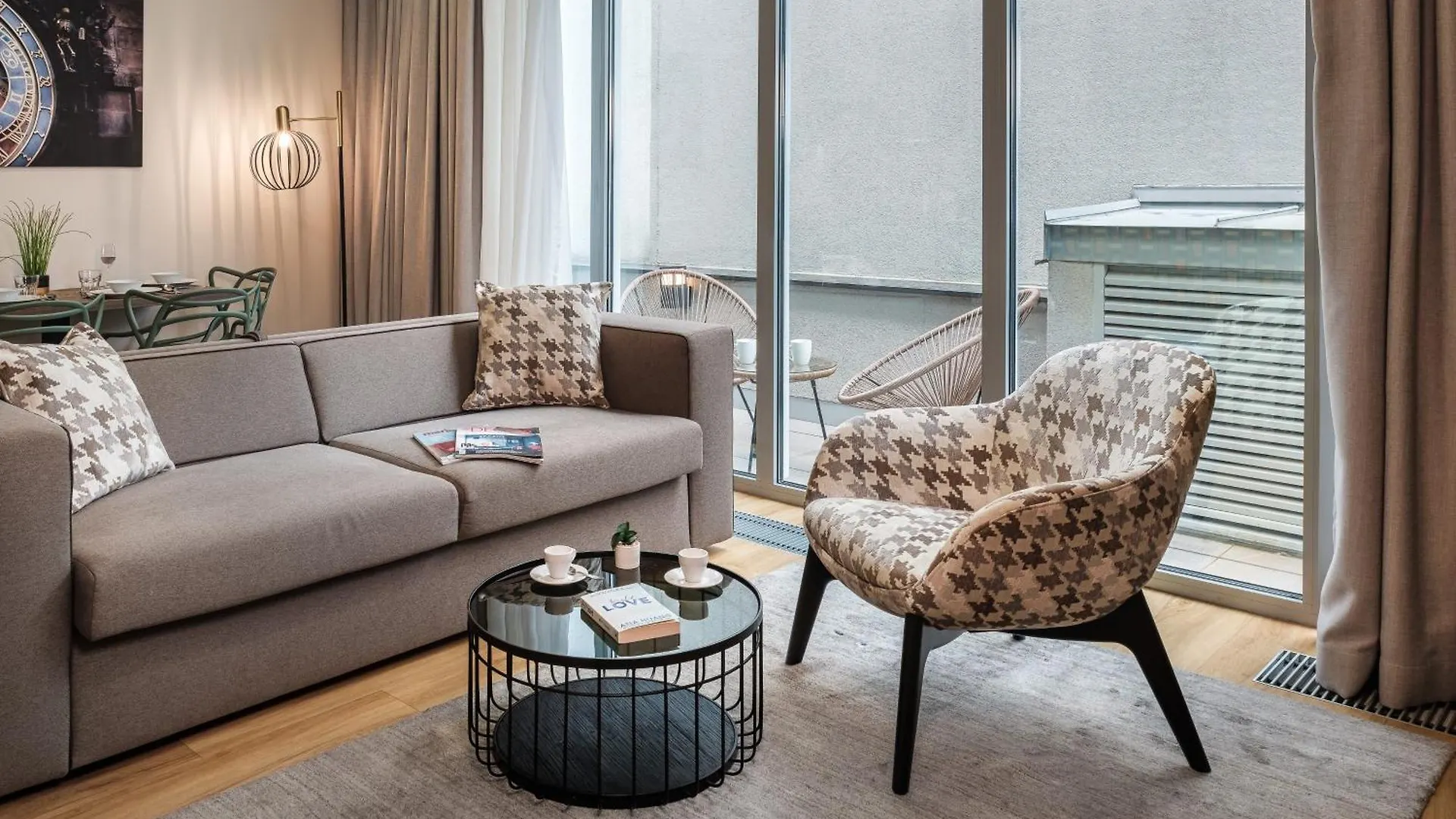 Vn17 Rooftop Suites By Adrez Praga Aparthotel