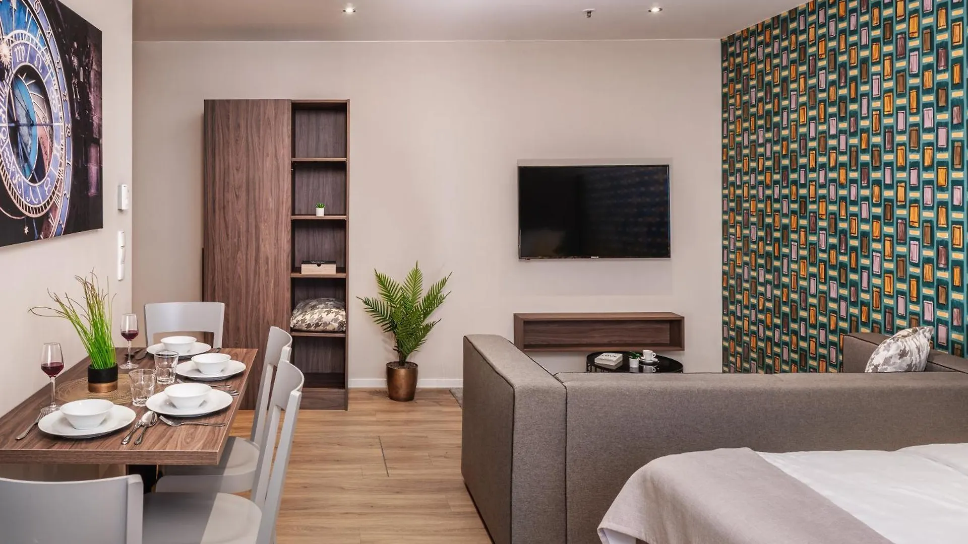 Vn17 Rooftop Suites By Adrez Prag